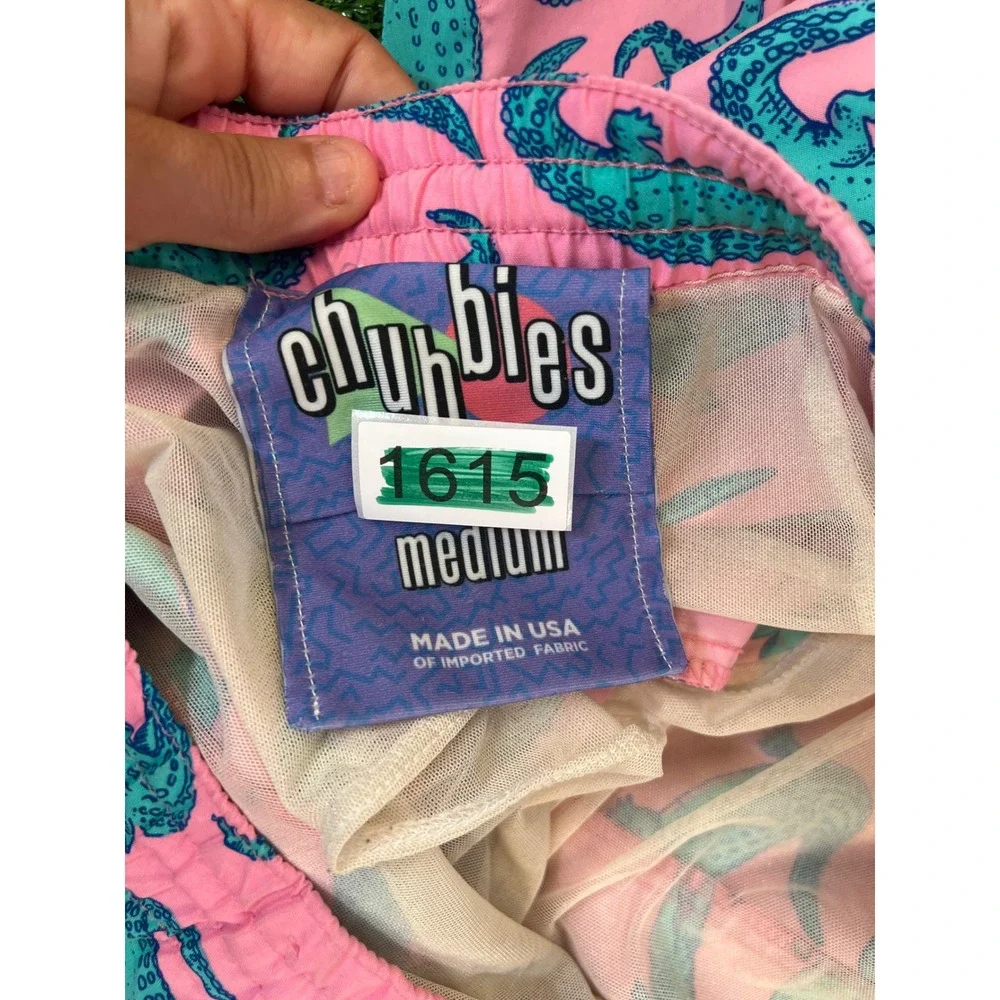 Chubbies Mens Pink Teal Alligator Print Swim Trunks Mesh Lined Size Medium USA